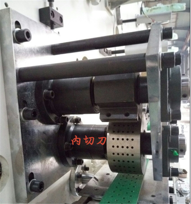 Auto Winged sanitary napkin Machine with quick-pack machine